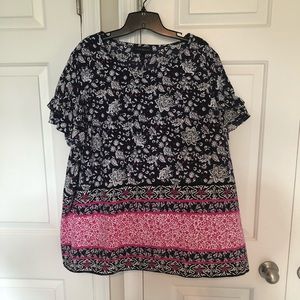 NWOT Unique Floral Blouse from Lane Bryant!